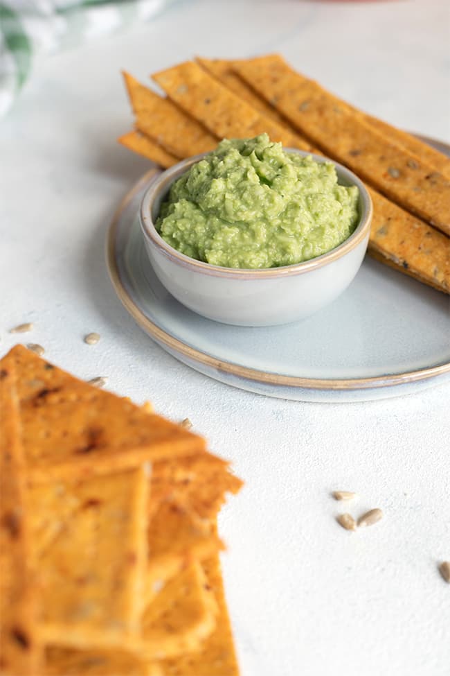 Crackers maison sans gluten à la farine de pois-chiche