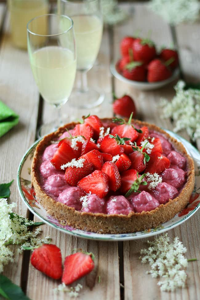 Tarte fraise sureau végane sans gluten