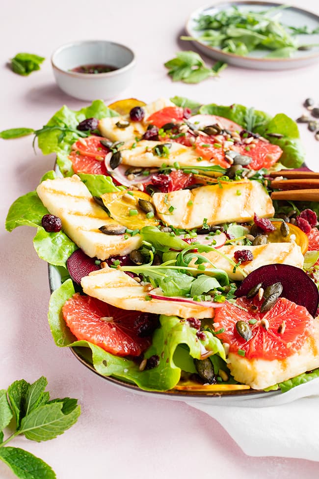 Salade halloumi betteraves pamplemousse