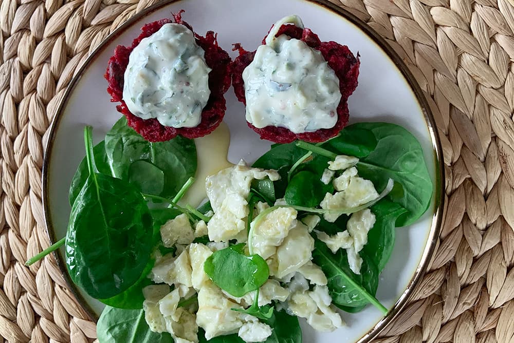 Cupcakes à la betterave et blanc d'œuf brouillé