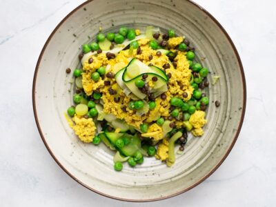 Tofu brouillé aux légumes verts